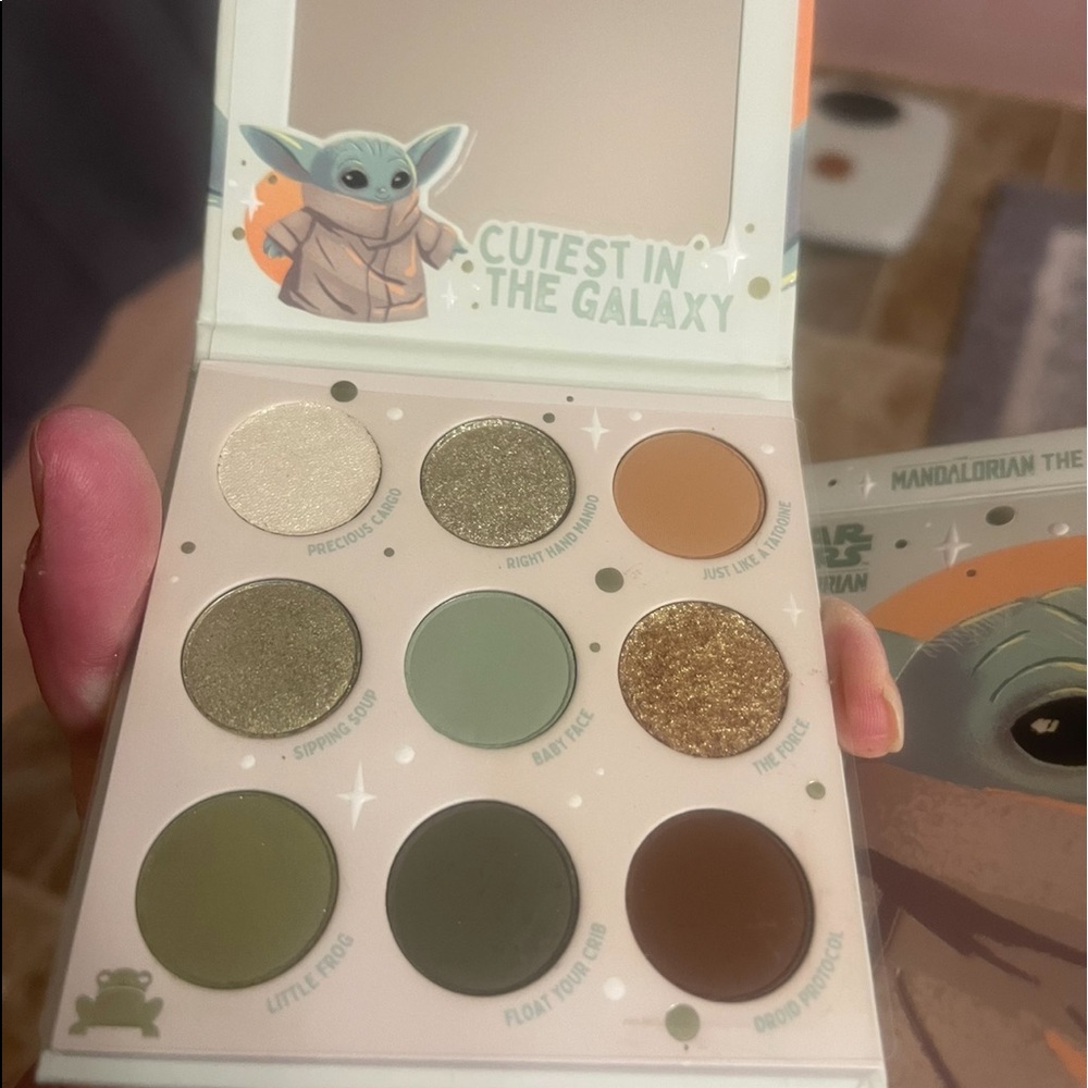 The child eye shadow palette